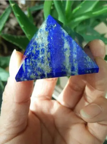 Gydomųjų gamtinių lazuritas kvarco kristalo piramidės