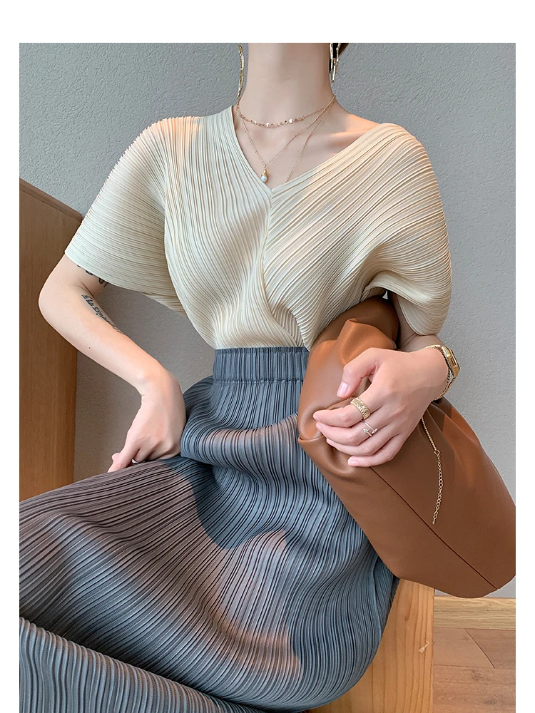 Miyake plisuotos estetinės Korėja marškinėliai madingų drabužių moterims vasaros 2020 V-kaklo šifono plius dydžio marškinius pusė batwing rankovės viršų