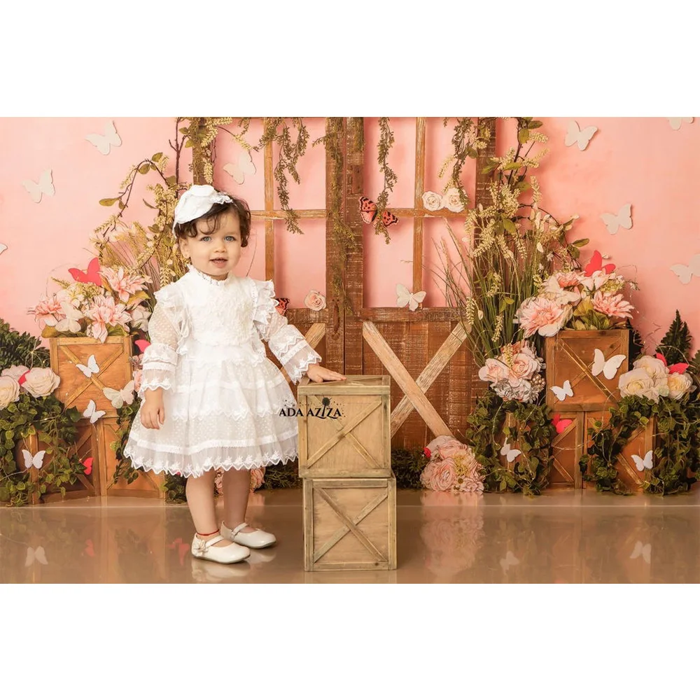 Vaikams 1-ojo gimtadienio Fotografijos Fone, Gėlių Drugelis Medienos Durys Temą Rekvizitai, Rausvos Sienos Spalvinga Gėlių Fonas Foto Studija