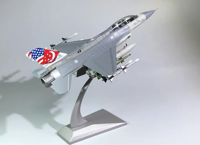 1:72 1/72 Mastelis Singapūro Oro Pajėgų F-16D BLOKUOTI 52 Kovotojas Diecast Metal Lėktuvo Plokštumos Orlaivio Modelis Žaislas