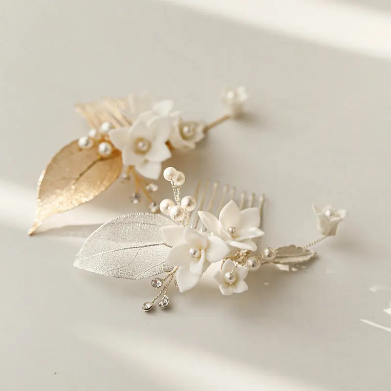 Elegantiškas Balto Emalio Gėlių Šukos Tuščiaviduriai Lapų Plaukų Aksesuarai Nuotaka Vestuvių Plaukų Šukos
