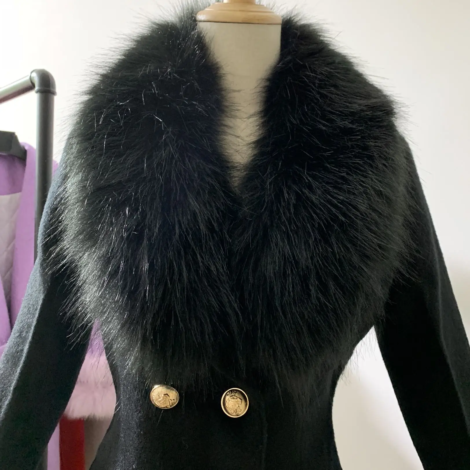 Žiemos mada moterims vilnonis kailis didelis imitacija didelis lapės kailio apykaklė juoda kašmyro paltą moteris dvigubo breasted slim outwear
