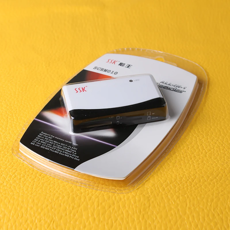USB2.0 vienas daugiafunkcinis didelės spartos kortelių skaitytuvas SD TF CF kortelių skaitytuvas 010