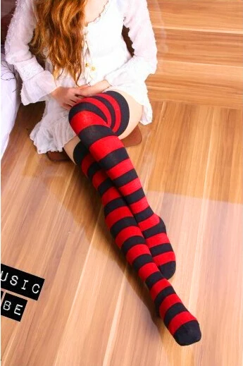 Cosplay kojinės Juoda ir balta dryžuotas kelio kojinių Lolita tarnaitė kojinės Raudonos ir juodos dryžuotos kojinės
