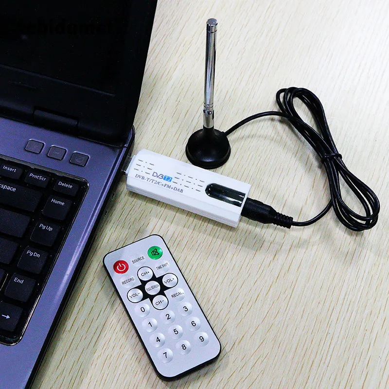 Kebidumei Skaitmeninis DVB T2 TV Stick Imtuvas su Antena Nuotolinio Valdymo USB2.0 HDTV Imtuvas: DVB-T2 / DVB-C / FM / DAB PC