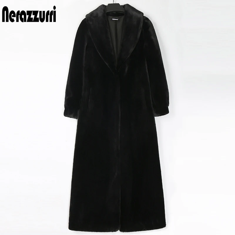 Nerazzurri Žiemos maxi dirbtiniais kailių paltai moterims ilgomis rankovėmis skara apykaklės X-ilgas, pūkuotas pūkuotas paltas Plius dydis mados 2020 6xl 7xl
