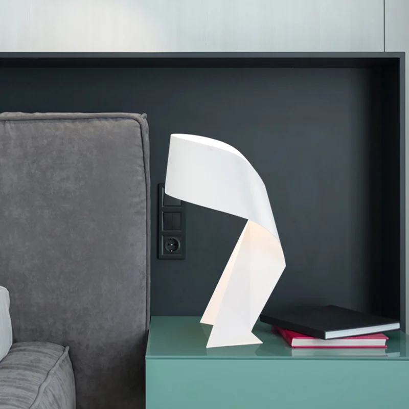 Modernus Minimalistinis Juoda ir Balta Origami Stalo Lempa E27 LED Dekoratyvinės Šviesos kambarį stalinės lempos, miegamojo himalaia