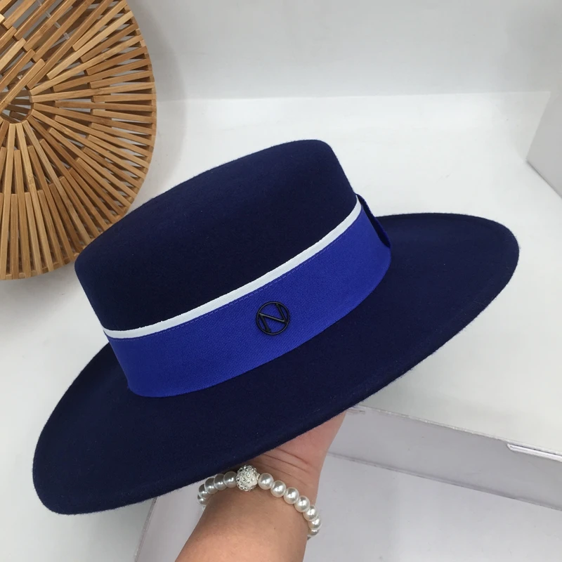 Apie vilnos skrybėlę Seras Europos Moterų ir didžiosios Britanijos mados skrybėlę užimantys šalies banga mėlyna flat top hat