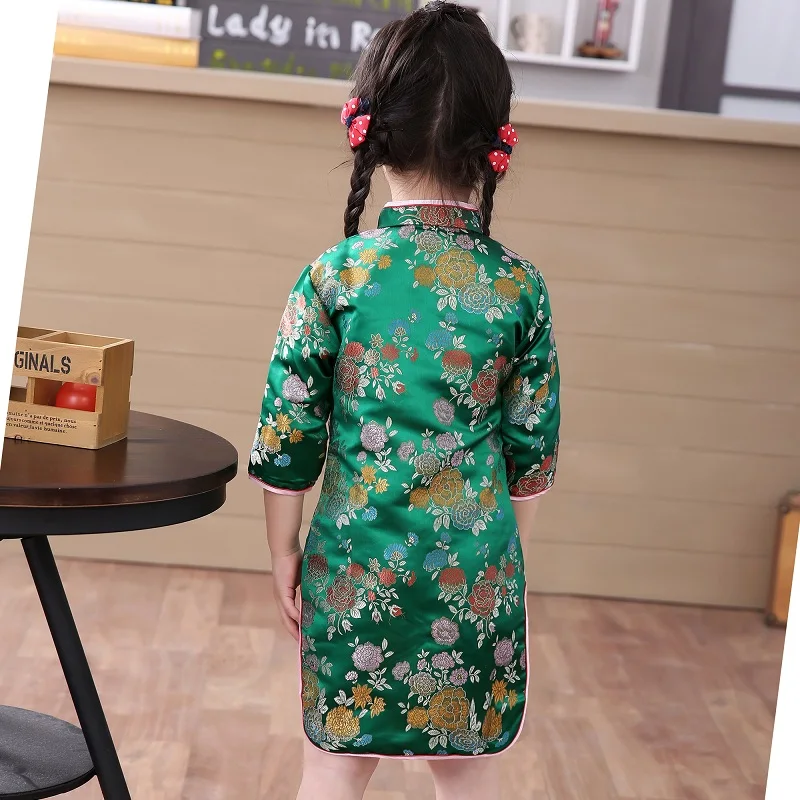 2020 m. Pavasarį kūdikių mergaičių Kinų vaikai Tradicinės suknelės vaikams, Naujų Metų siuvinėjimo Gėlių drabužius suknelė Qipao