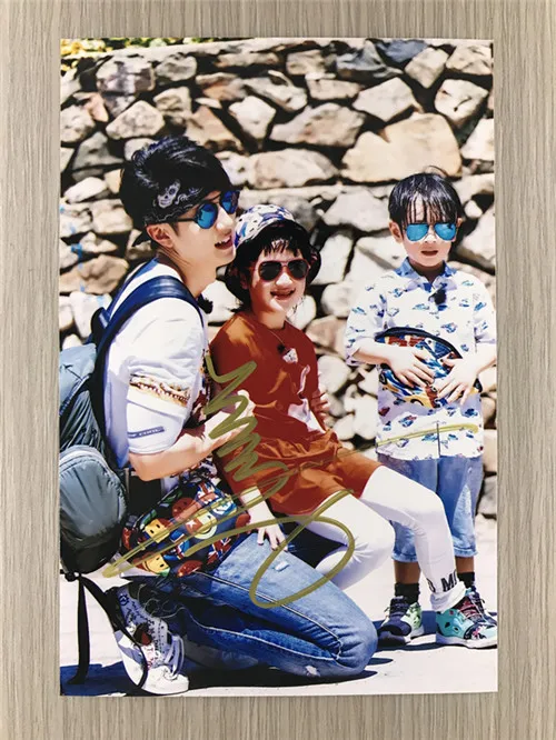 Pasirašyta Wu Chun autographed foto Kur Mes einame, Tėti? 6 colių ping 6 versijos 102017 AA