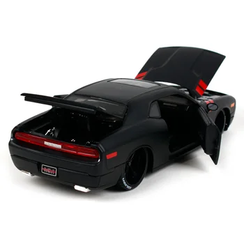 Maisto 1:24 2008 DODGE Challenger Modifikuoto automobilio modelį kietas juoda Diecast Modelio Automobilių Žaislas Naujas, Box Nemokamas Pristatymas
